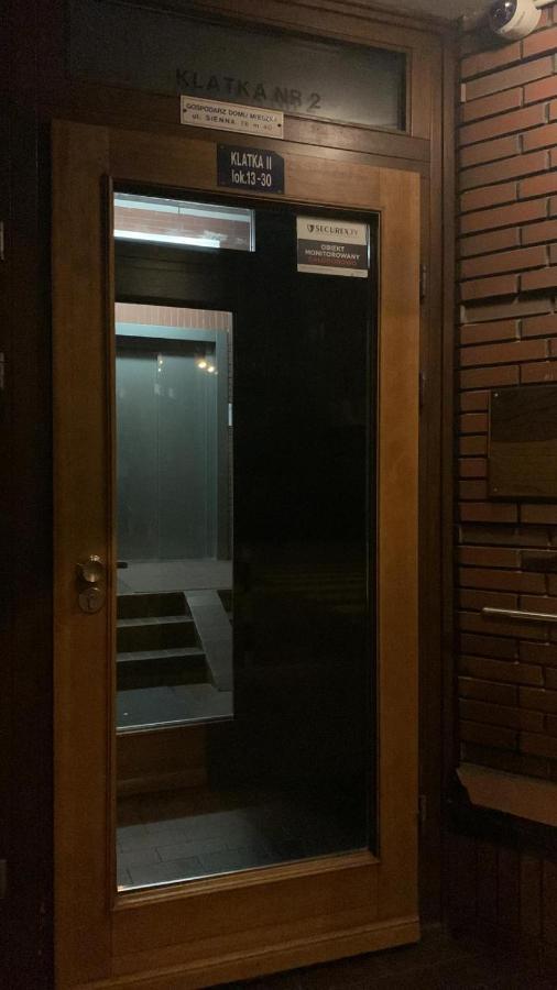 Apartament Twarda Apartman Varsó Kültér fotó