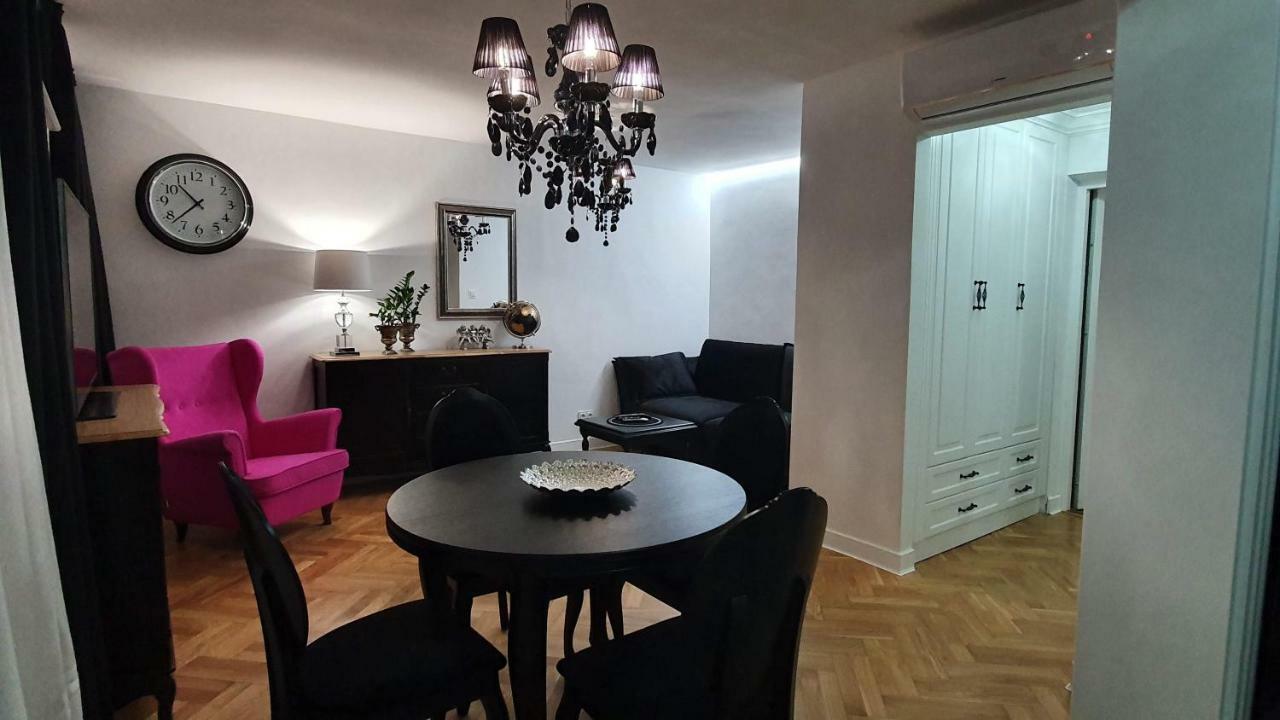 Apartament Twarda Apartman Varsó Kültér fotó